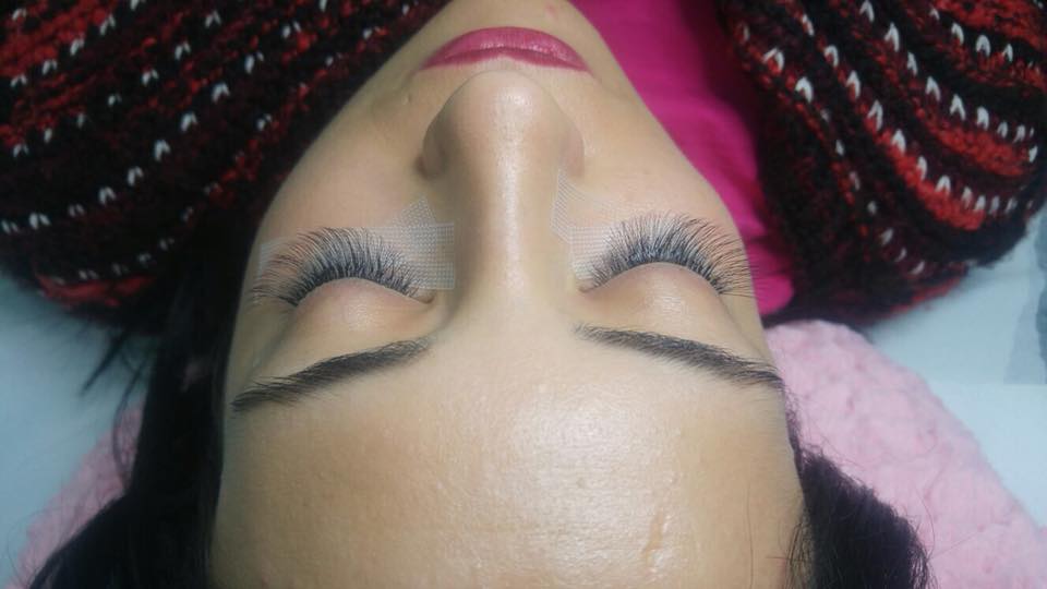 Extensiones de pestañas con volumen hasta 7D y hasta 90 pelos por ojo