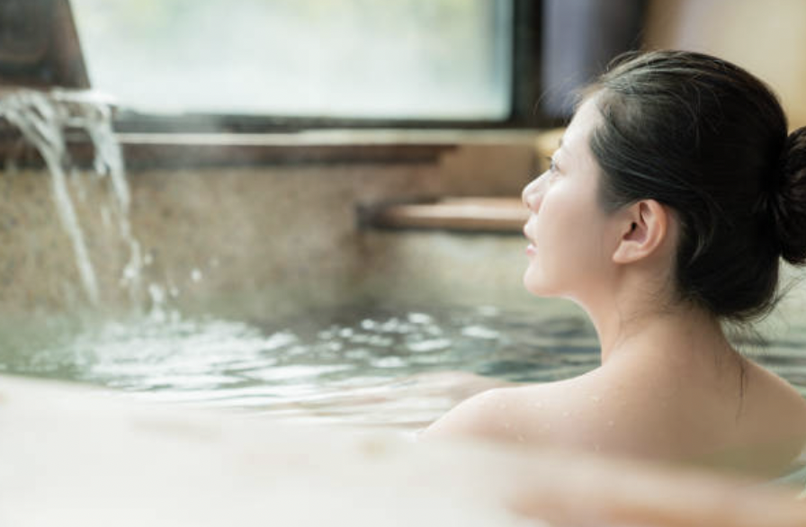 aguas termales japonesas y masaje con turmalinas